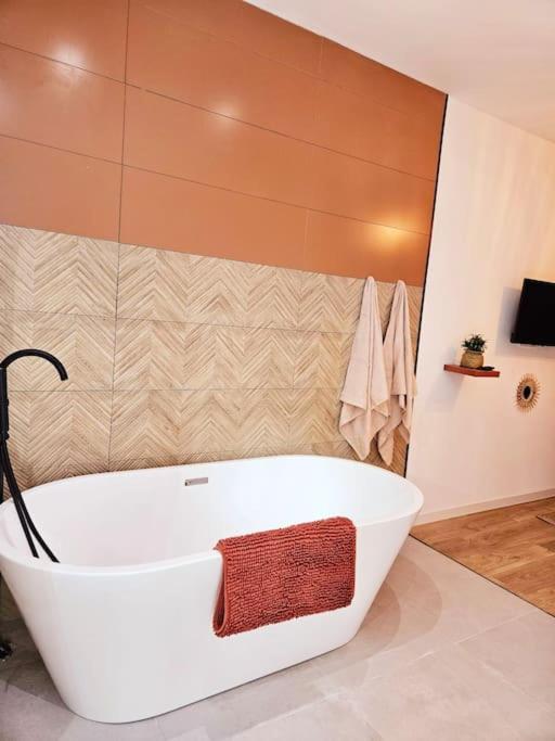 Parentale Avec Parking Appartement *
